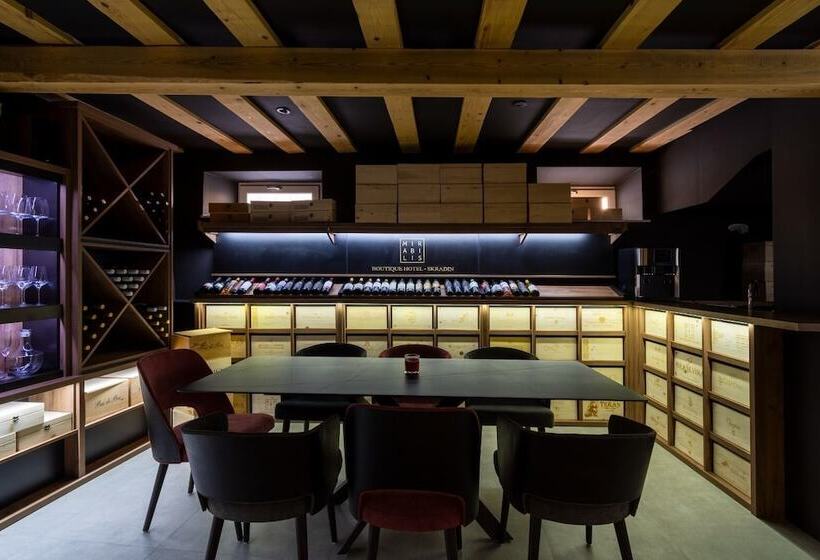 פנסיון Boutique Rooms Mirabilis