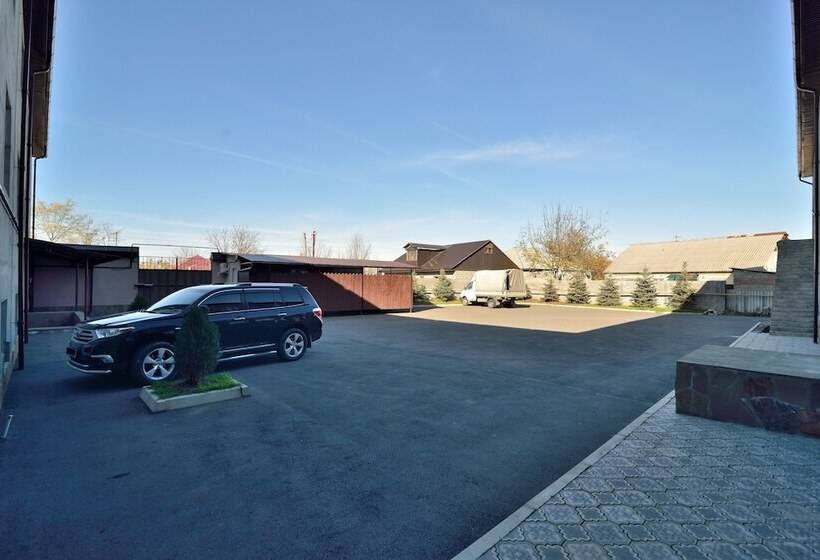 پانسیون Guest House Sova