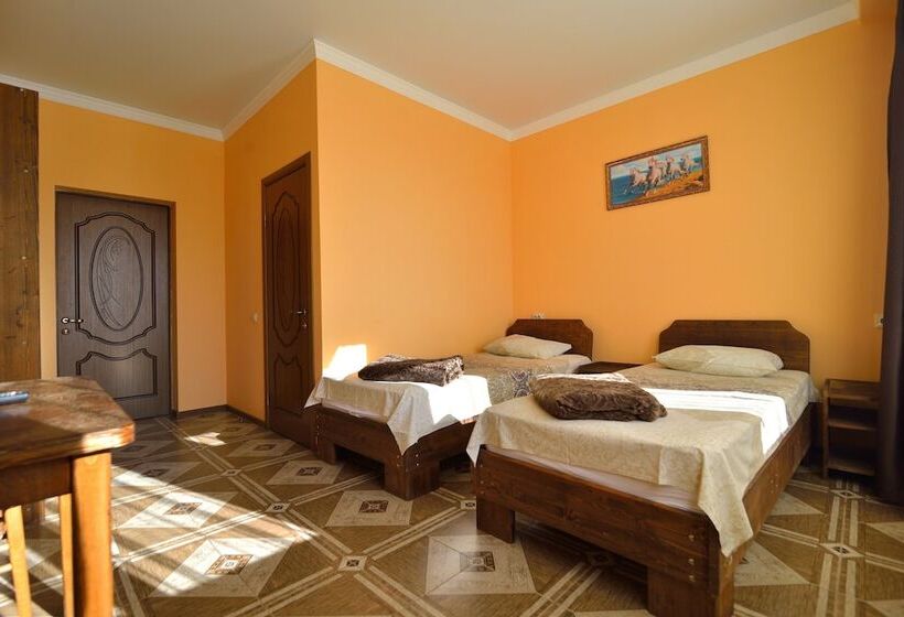 پانسیون Guest House Sova