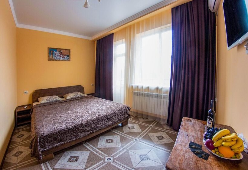 پانسیون Guest House Sova