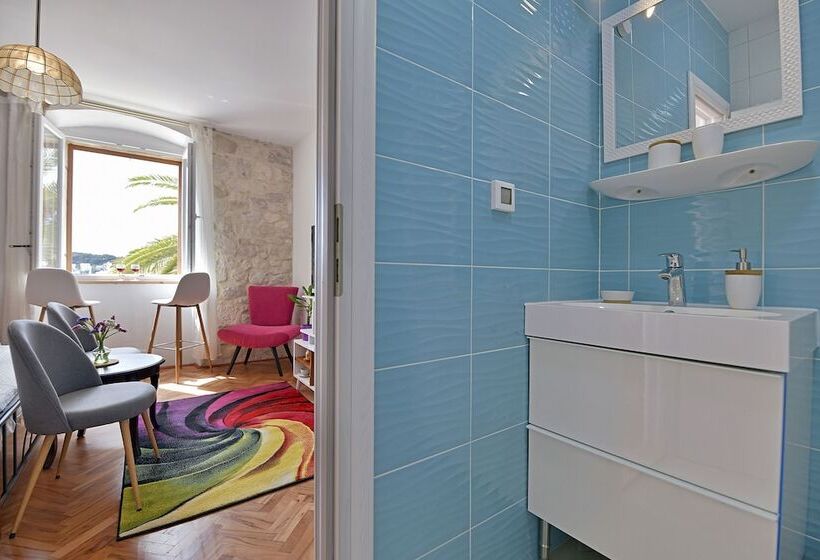 פנסיון Harmony Room Hvar