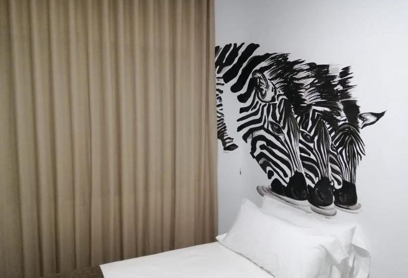 پانسیون Las Cebras Hostel