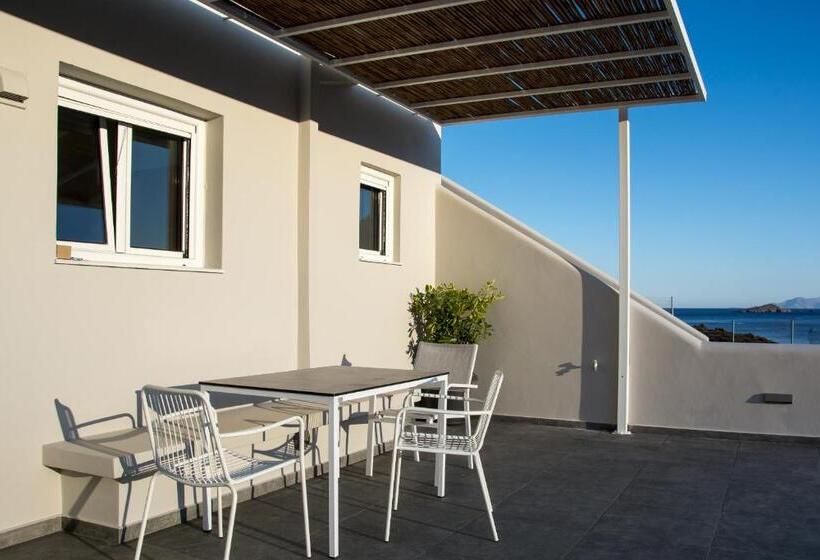 Pharos Apartments