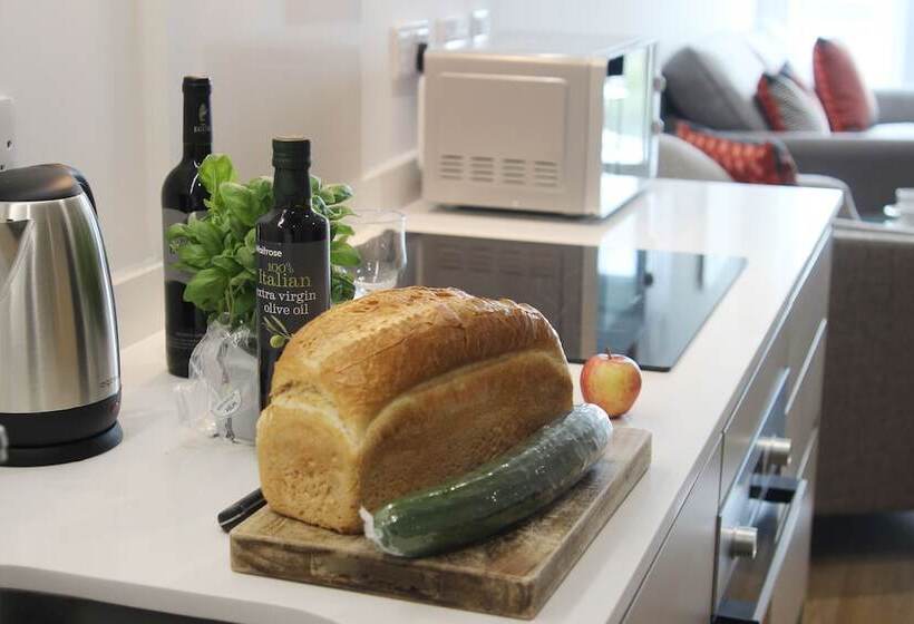 Royal Winchester House