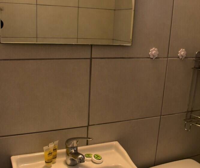 Small & Cozy Flat Near Hospitals