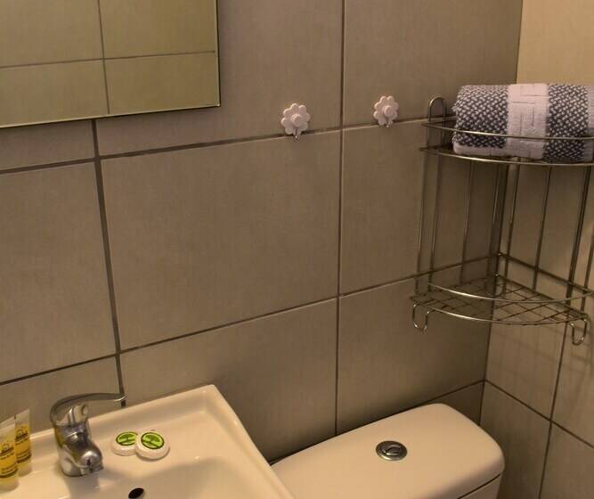 Small & Cozy Flat Near Hospitals