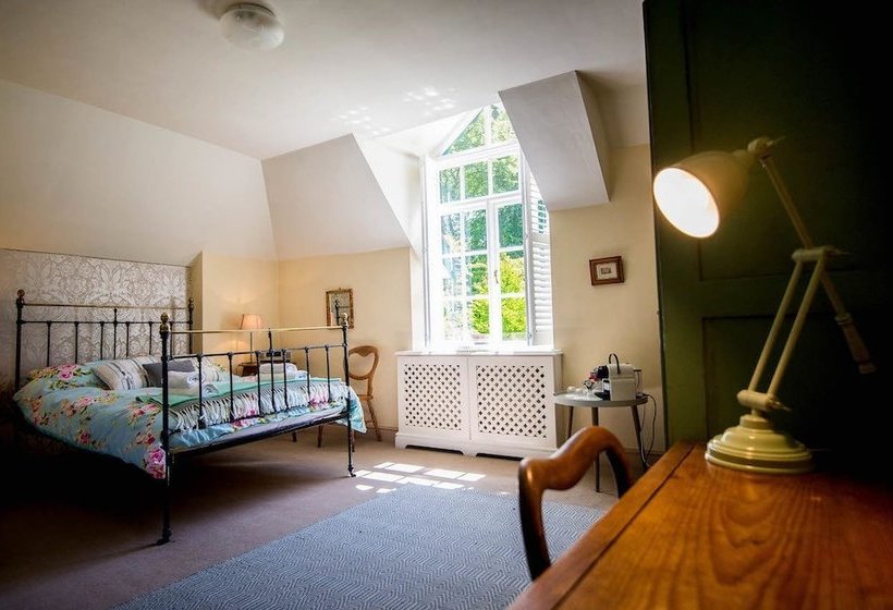 The Cors Country House