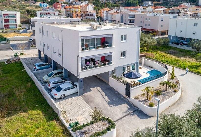 Urban Villa Penthouse