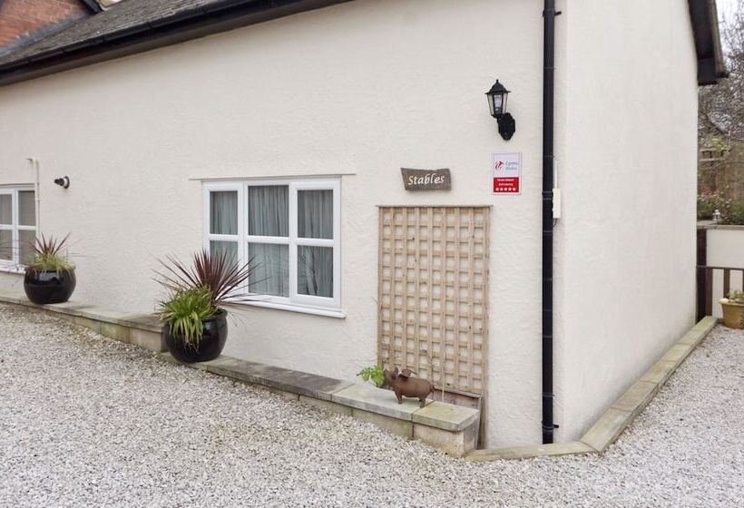 Vale View Cottages   The Stables
