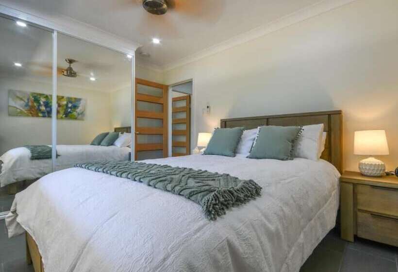 Yungaburra  Lodge