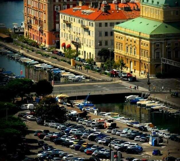 Studio Apartment Greis