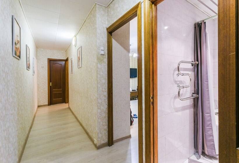 Apartment On Perunovskiy 4 10