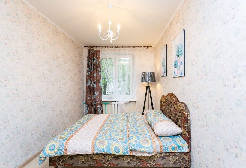 Apartment On Perunovskiy 4 10