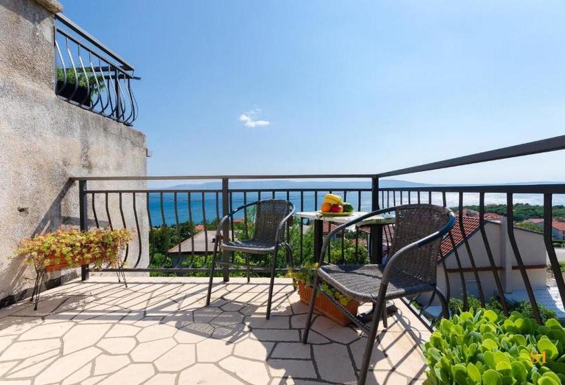 Apartments And Room Drazen