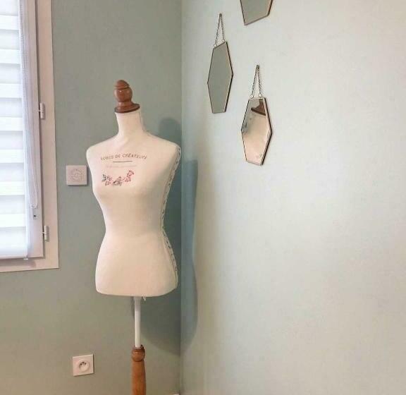 Le Capitaine Port De Castelnaudary Avec Box