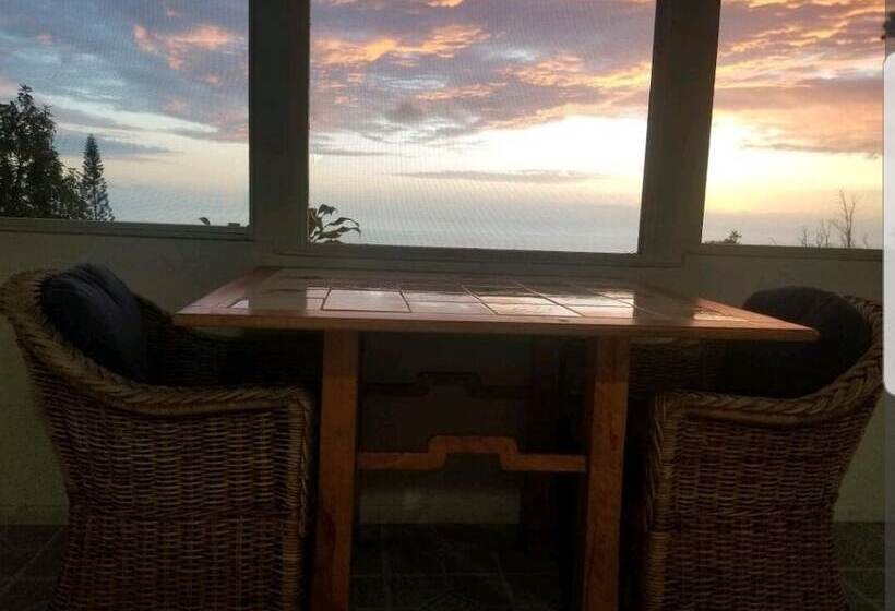 مبيت وإفطار Plumeria Grove Cottage