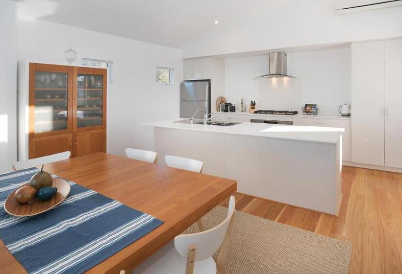 Casa Azzura   Beachside Entertainer