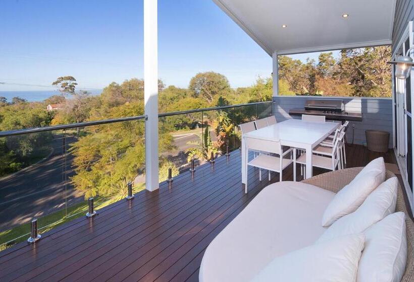 Casa Azzura   Beachside Entertainer