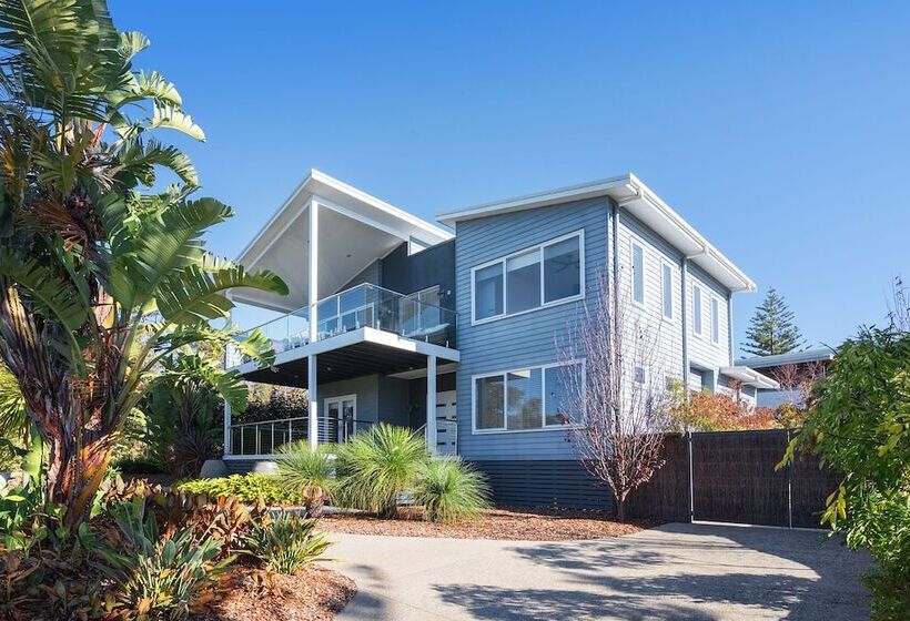 Casa Azzura   Beachside Entertainer