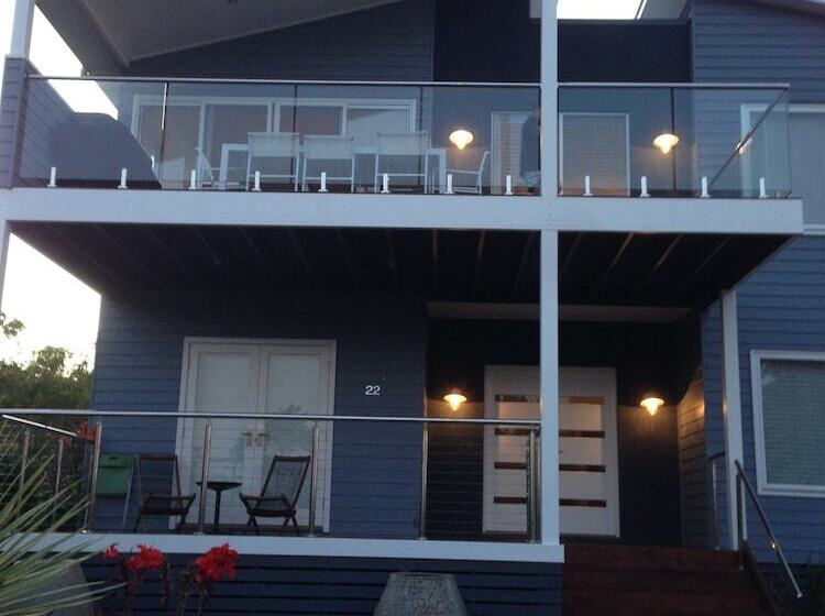 Casa Azzura   Beachside Entertainer