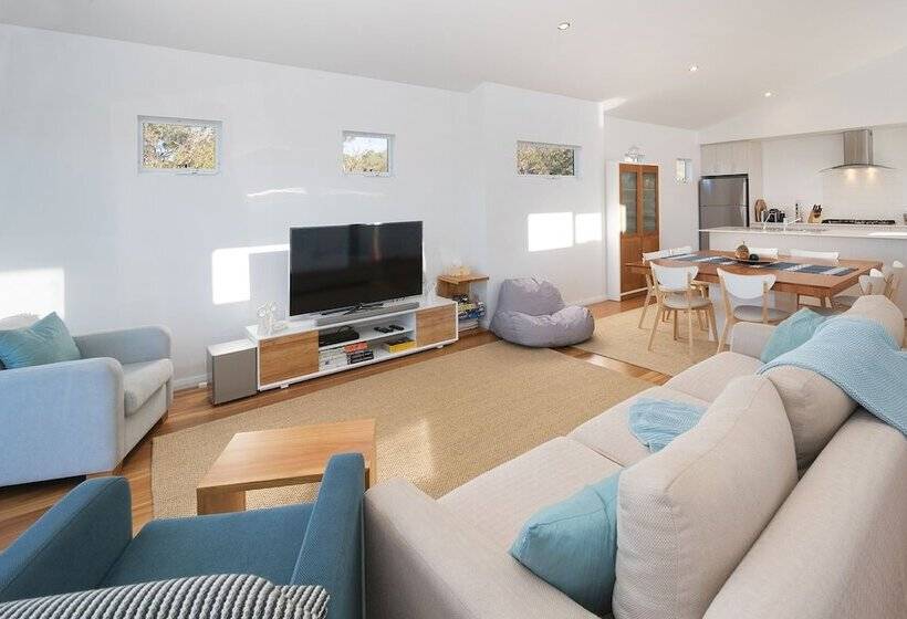 Casa Azzura   Beachside Entertainer