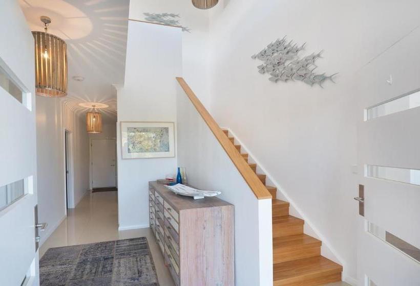 Casa Azzura   Beachside Entertainer