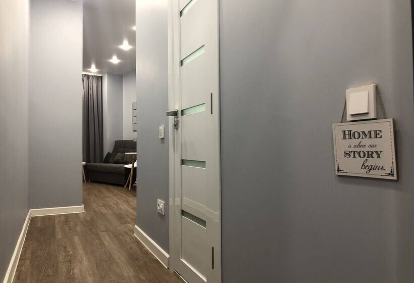 Central Bay Studios. 7min Station, Arbat Street