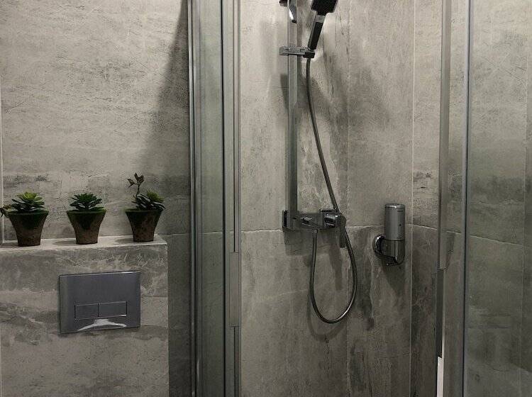 Central Bay Studios. 7min Station, Arbat Street