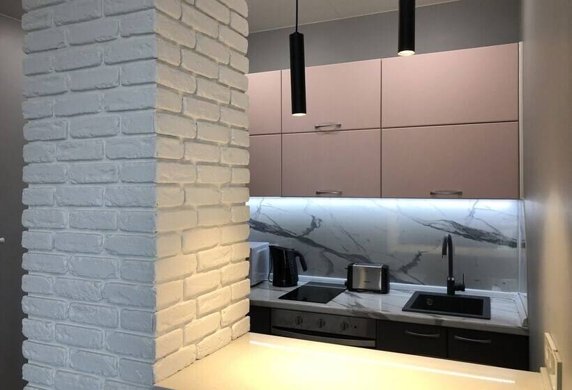 Central Bay Studios. 7min Station, Arbat Street