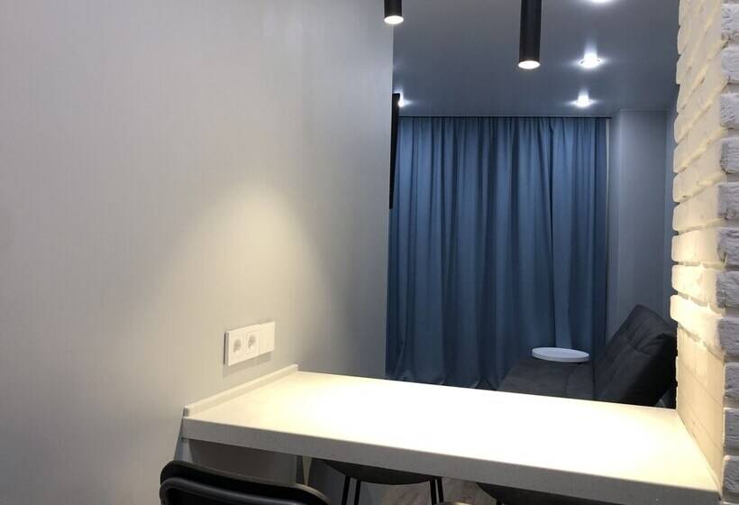 Central Bay Studios. 7min Station, Arbat Street