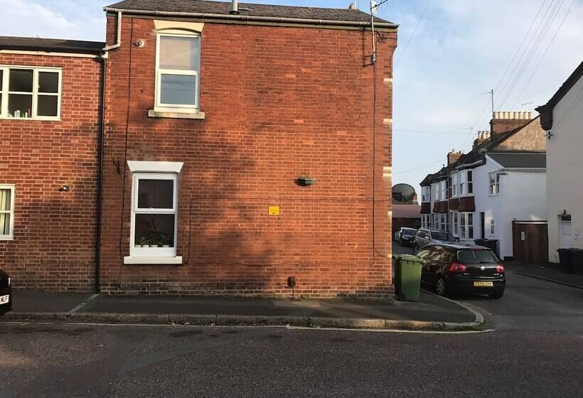 Central Exeter Apartment