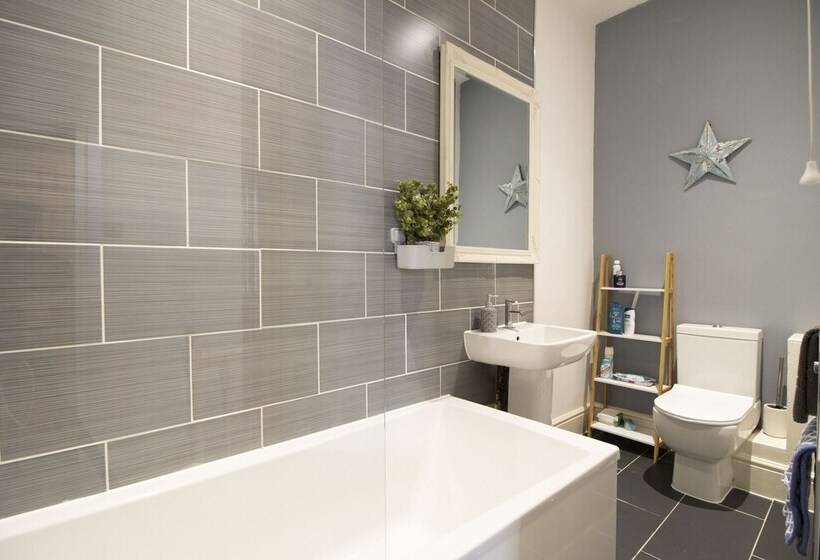 Central Exeter Apartment