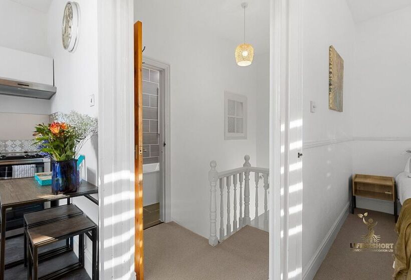 Central Exeter Apartment