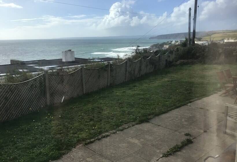 5 Bedroom Detached House With Amazing Sea Views