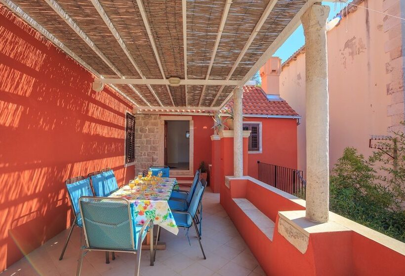 Hedera Estate, Villa Hedera Xi