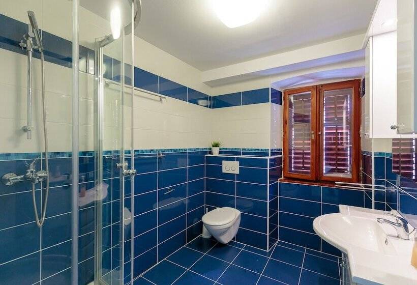 Hedera Estate, Villa Hedera Xi