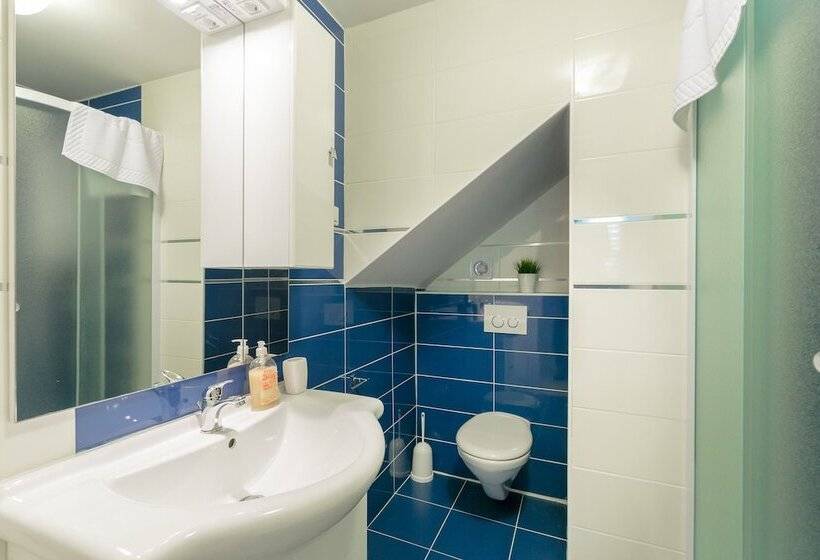 Hedera Estate, Villa Hedera Xi