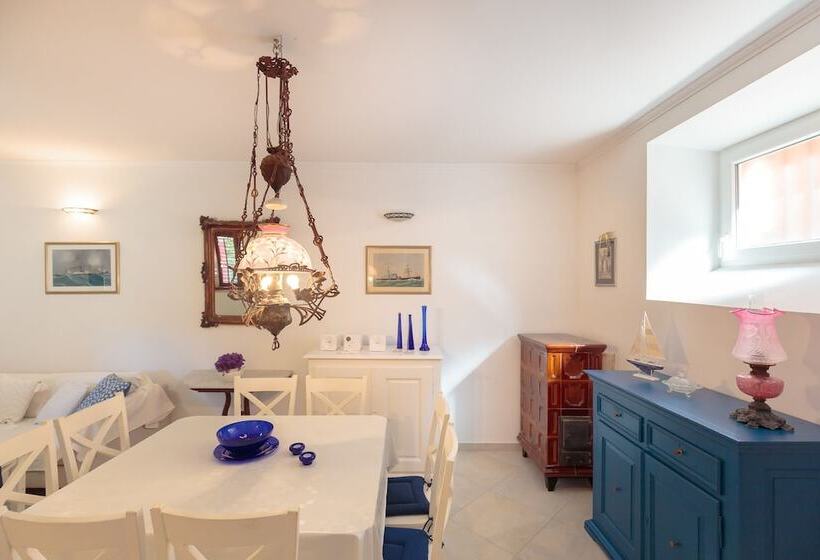 Hedera Estate, Villa Hedera Xi