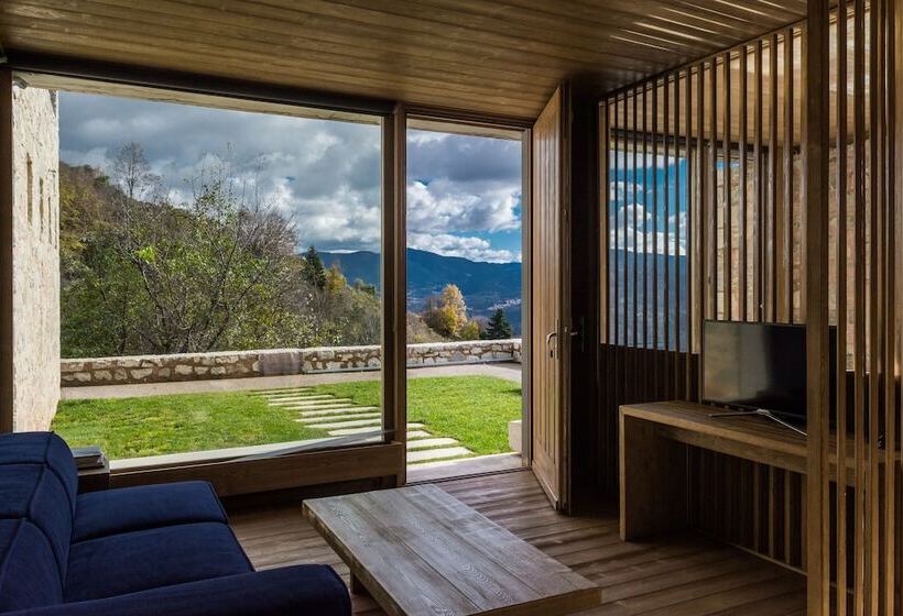 هتل Escapade Luxury Residences