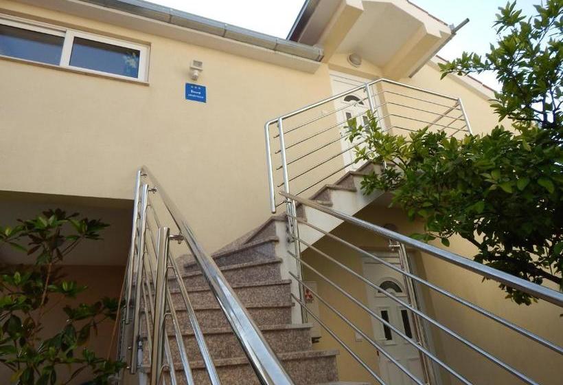 Holiday House Mastrinka