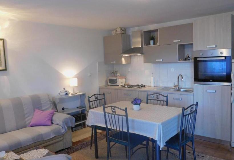 Apartmani More