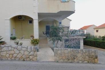 Apartmani More