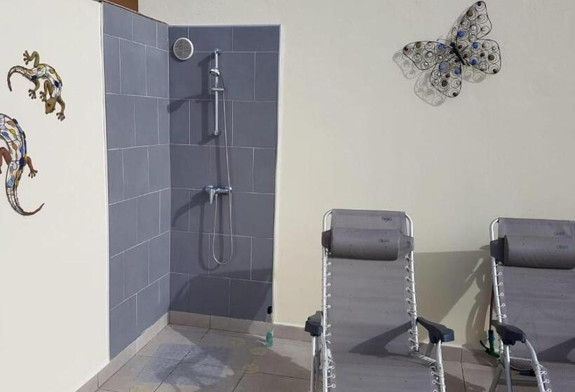 Пансион Casa Mariposa Guesthouse Adults Only