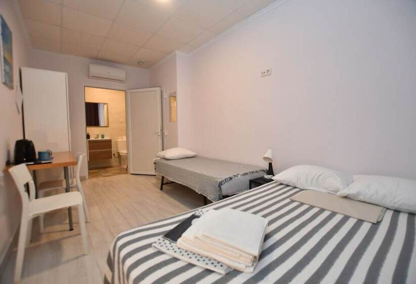 پانسیون Hostal 7a