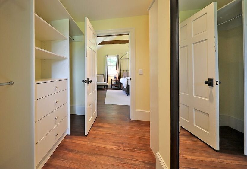 پانسیون Jacob S Tanglewood Ranch