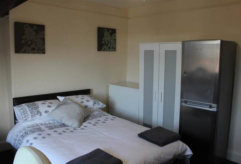 펜션 John St Town House