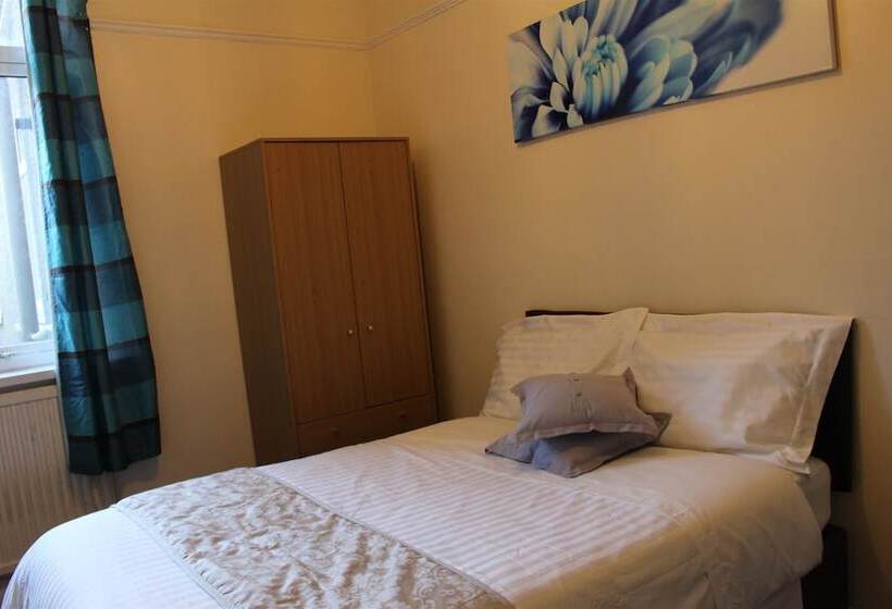 פנסיון John St Town House