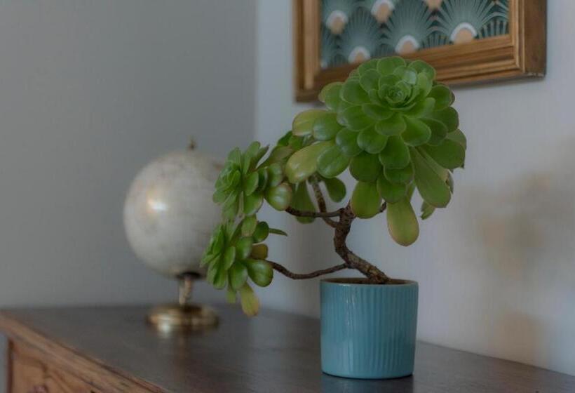 پانسیون Màhouse Guesthouse