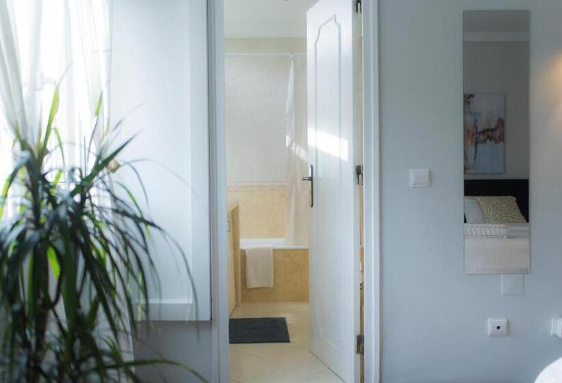 پانسیون Màhouse Guesthouse