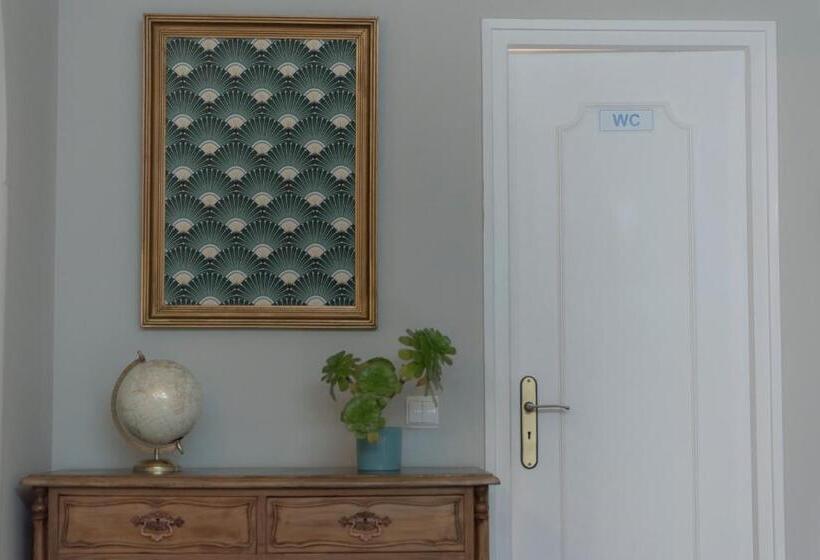 پانسیون Màhouse Guesthouse